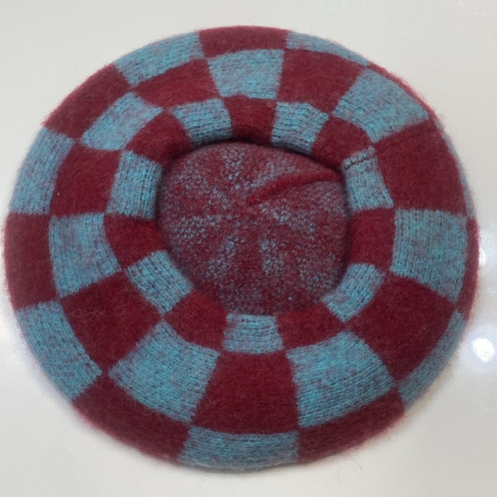 NWT URBAN OUTFITTERS beret - Picture 4 of 6